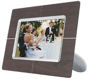 Philips 9FF2CWO 9 Inch Wood Line Digital Photo Display