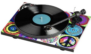 Pro-Ject Ringo Starr, Peace & Love Turntable