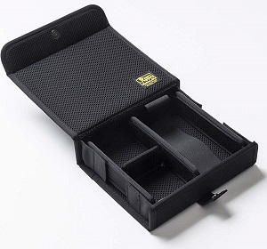 Astell&Kern Carrying Case by Van Nuys 3 split open