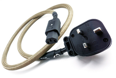 Chord Epic Power Cable UK IEC - plugs Close Up