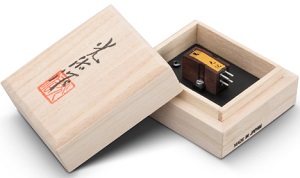 Koetsu Urishi Rosewood Moving Coil Cartridge box