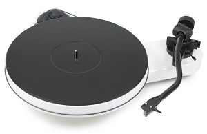 Pro-Ject RPM 3 Carbon Turntable White