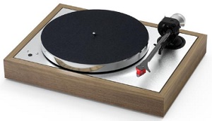 Pro-Ject The Classic Evo Turntable Walnut