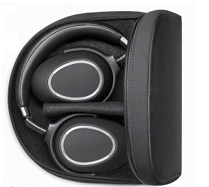 Sennheiser PXC 550 Wireless Headphones in case