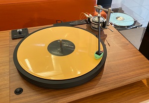 Well Tempered Lab Versalex Turntable with LTD Symmetrix Tonearm