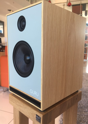 Guru Junior Loudspeaker - Oak Veneer