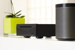 Innuos ZENMini Mk II Ripping CD/Music NAS Server, shown being used with a Sonos PLAY:1